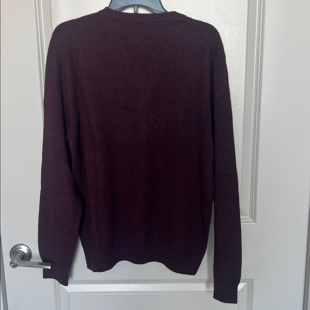 100% Cashmere Burgundy V Neck Sweater - Picture 8 of 8
